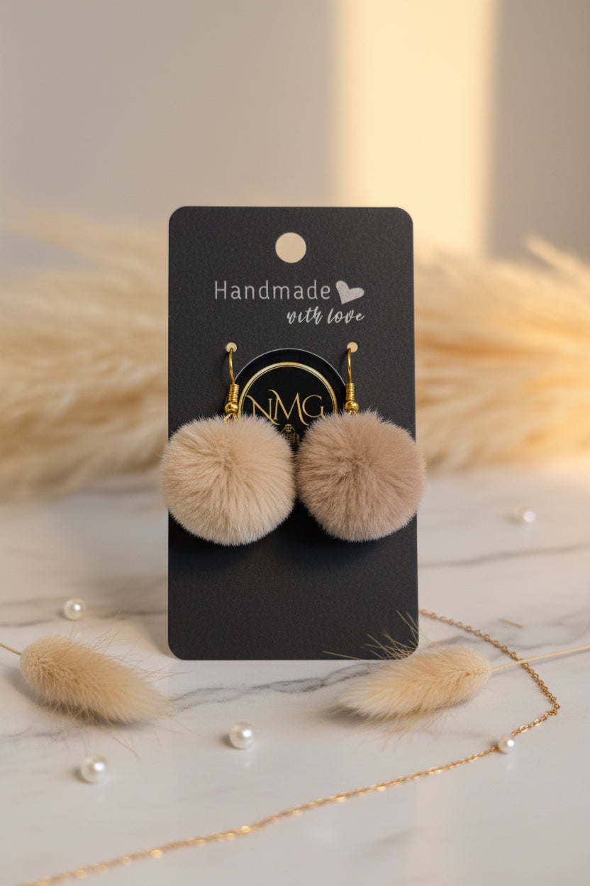 POM-POM EARRINGS (CARAMEL)